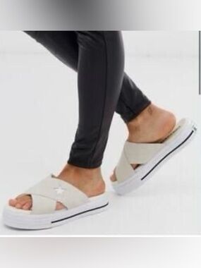 Converse Crisscross Star Slides Like NEW US 9